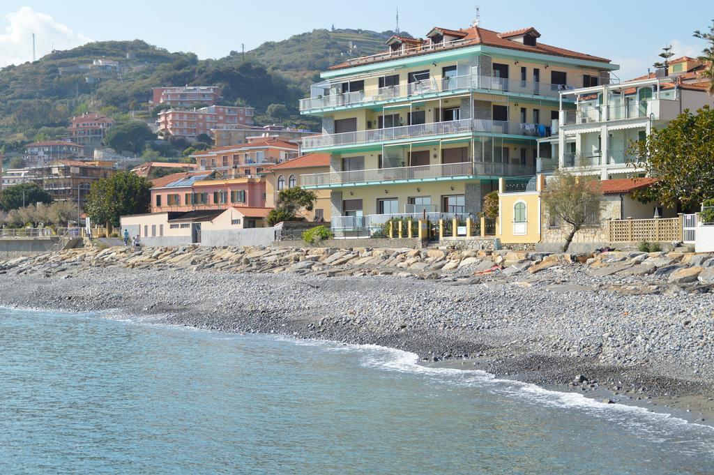 Riva Beach Apartment 里瓦利古雷 外观 照片