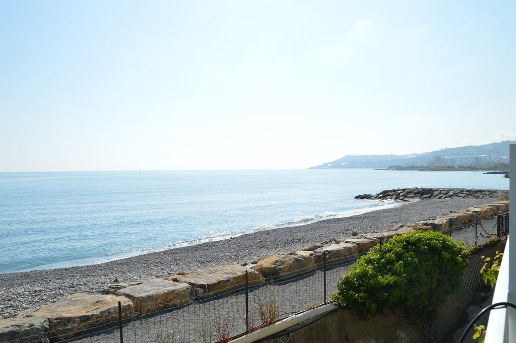 Riva Beach Apartment 里瓦利古雷 外观 照片