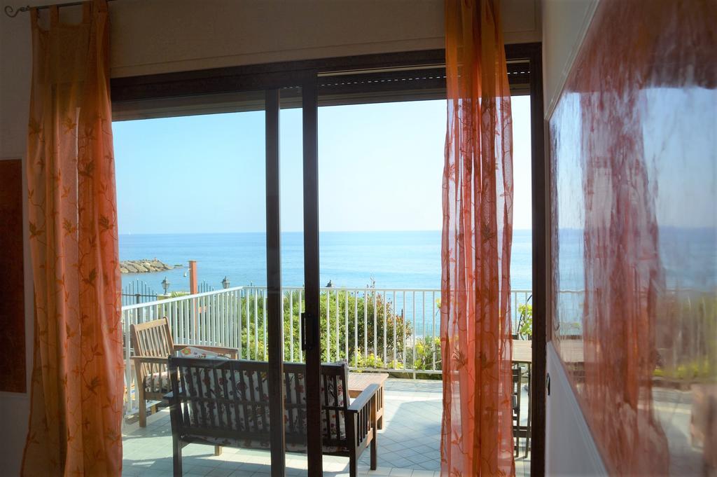 Riva Beach Apartment 里瓦利古雷 外观 照片