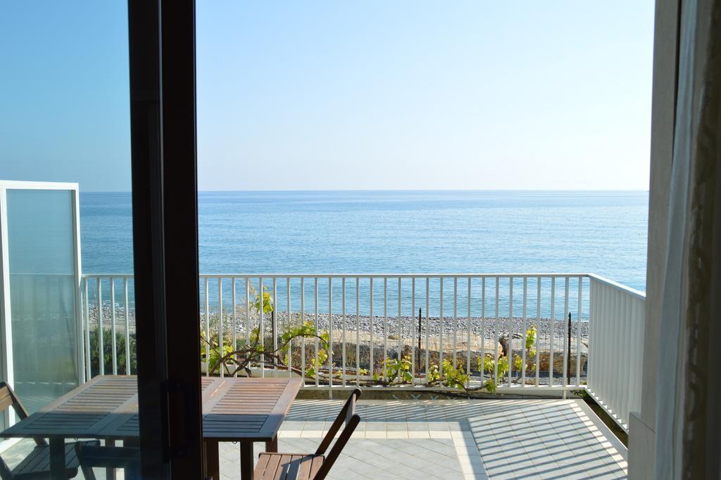 Riva Beach Apartment 里瓦利古雷 外观 照片