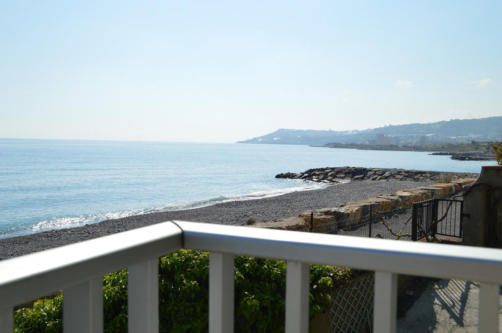 Riva Beach Apartment 里瓦利古雷 外观 照片