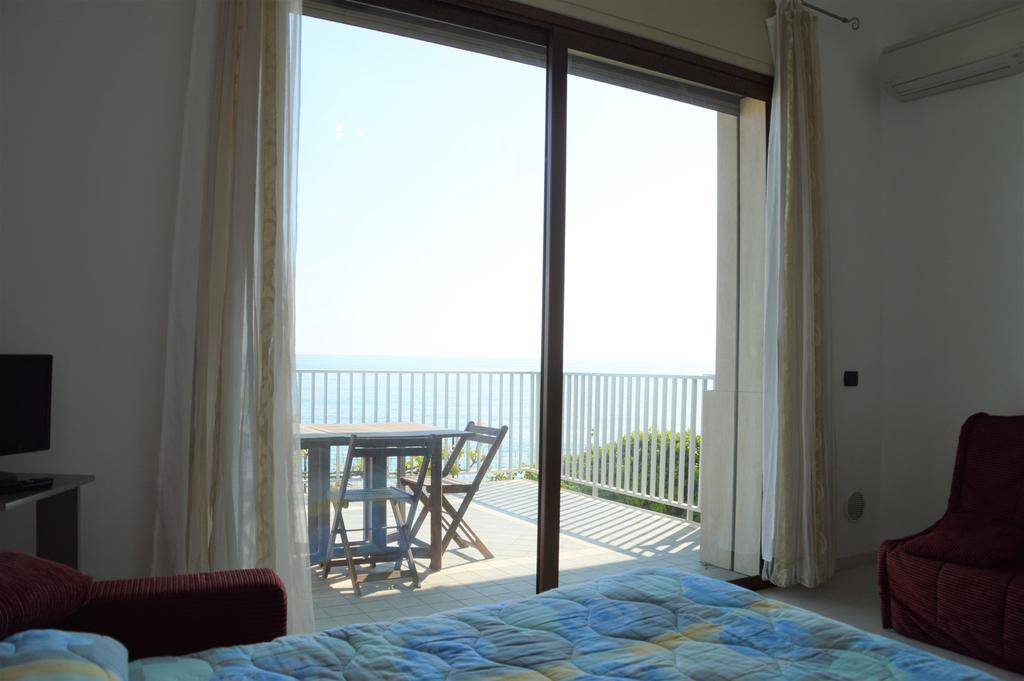 Riva Beach Apartment 里瓦利古雷 外观 照片